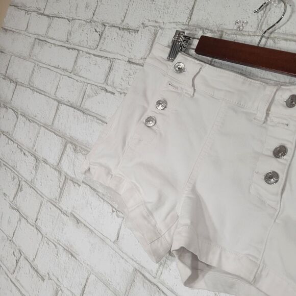 AEO hi-rise shortie white shorts - Picture 3 of 12